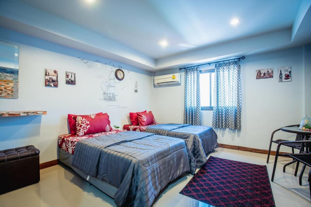 Menulis Coolly House Patong Bed & Breakfast Ngoại thất bức ảnh