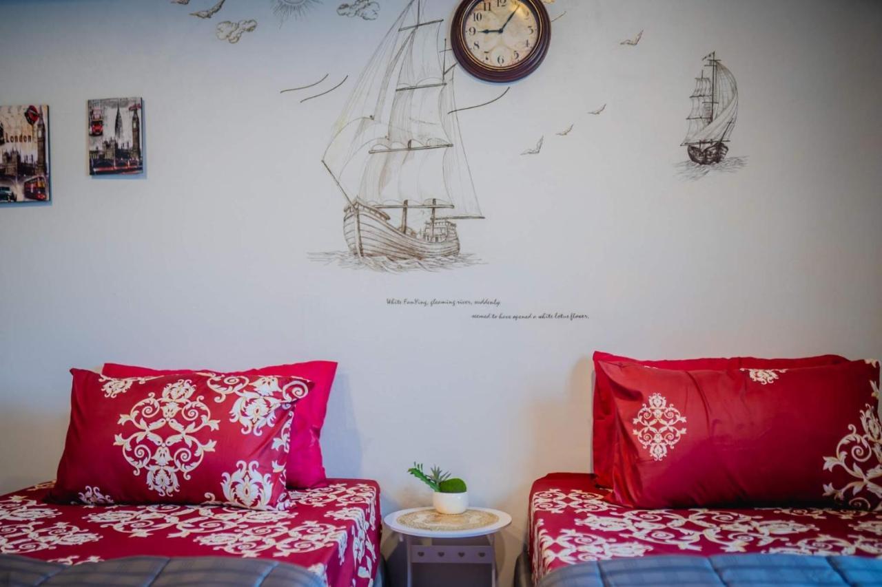 Menulis Coolly House Patong Bed & Breakfast Ngoại thất bức ảnh