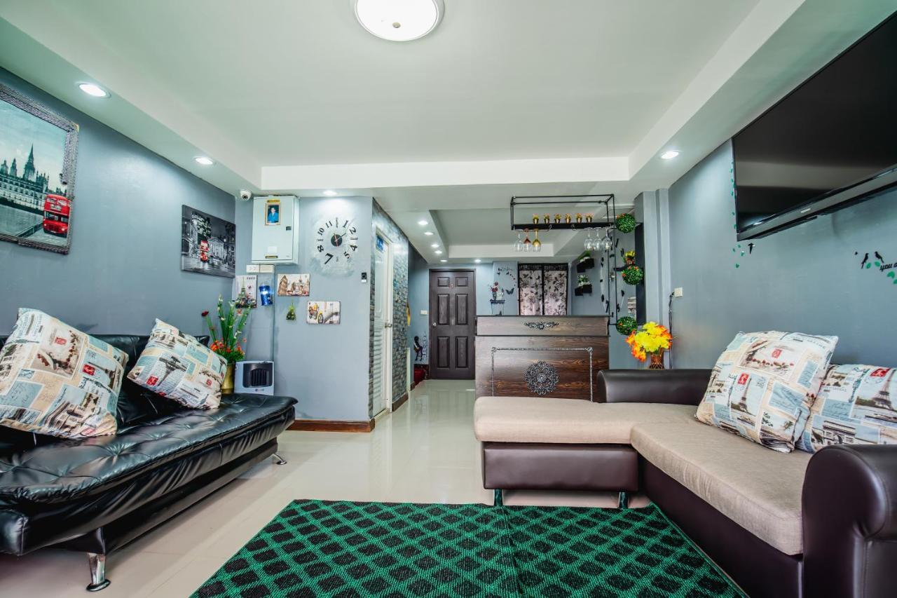Menulis Coolly House Patong Bed & Breakfast Ngoại thất bức ảnh
