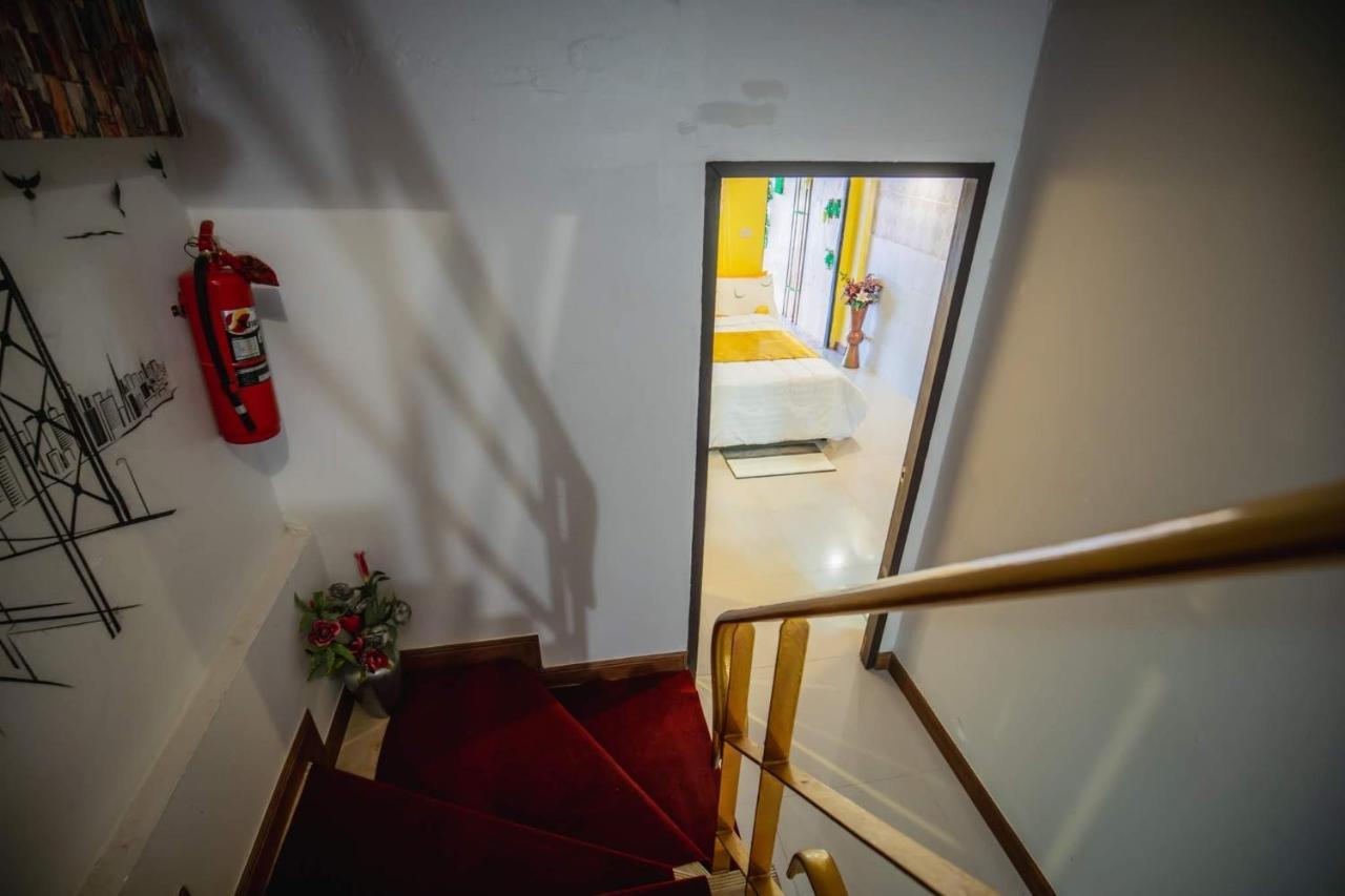 Menulis Coolly House Patong Bed & Breakfast Ngoại thất bức ảnh