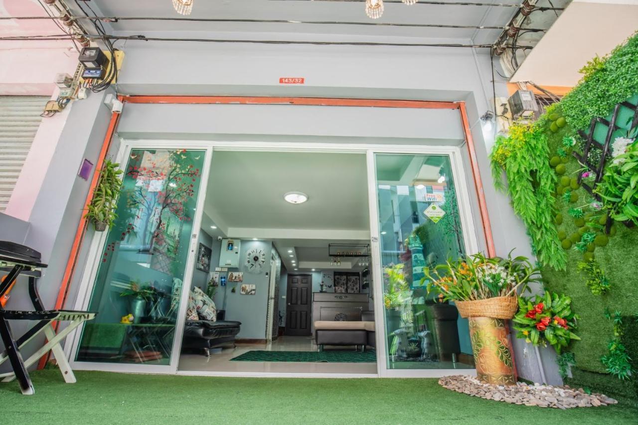Menulis Coolly House Patong Bed & Breakfast Ngoại thất bức ảnh