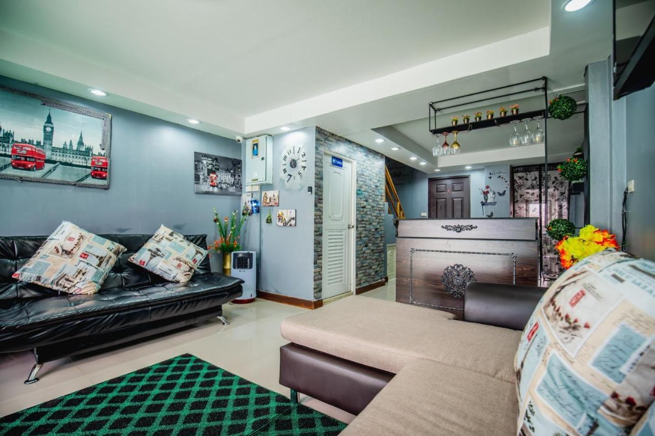 Menulis Coolly House Patong Bed & Breakfast Ngoại thất bức ảnh
