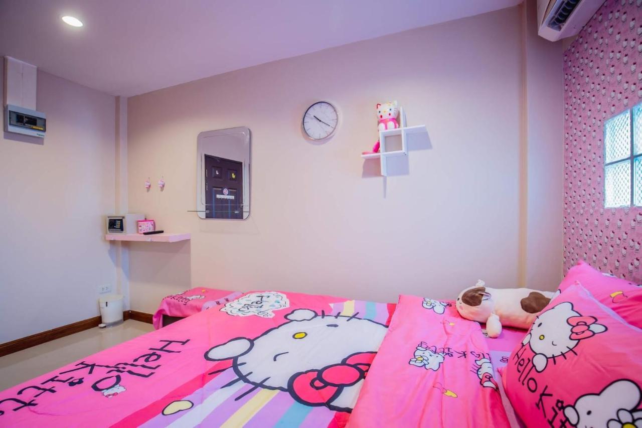 Menulis Coolly House Patong Bed & Breakfast Ngoại thất bức ảnh