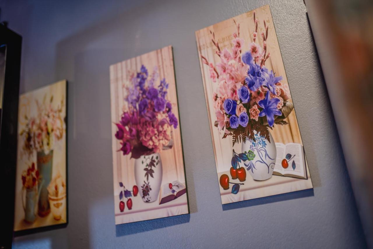 Menulis Coolly House Patong Bed & Breakfast Ngoại thất bức ảnh