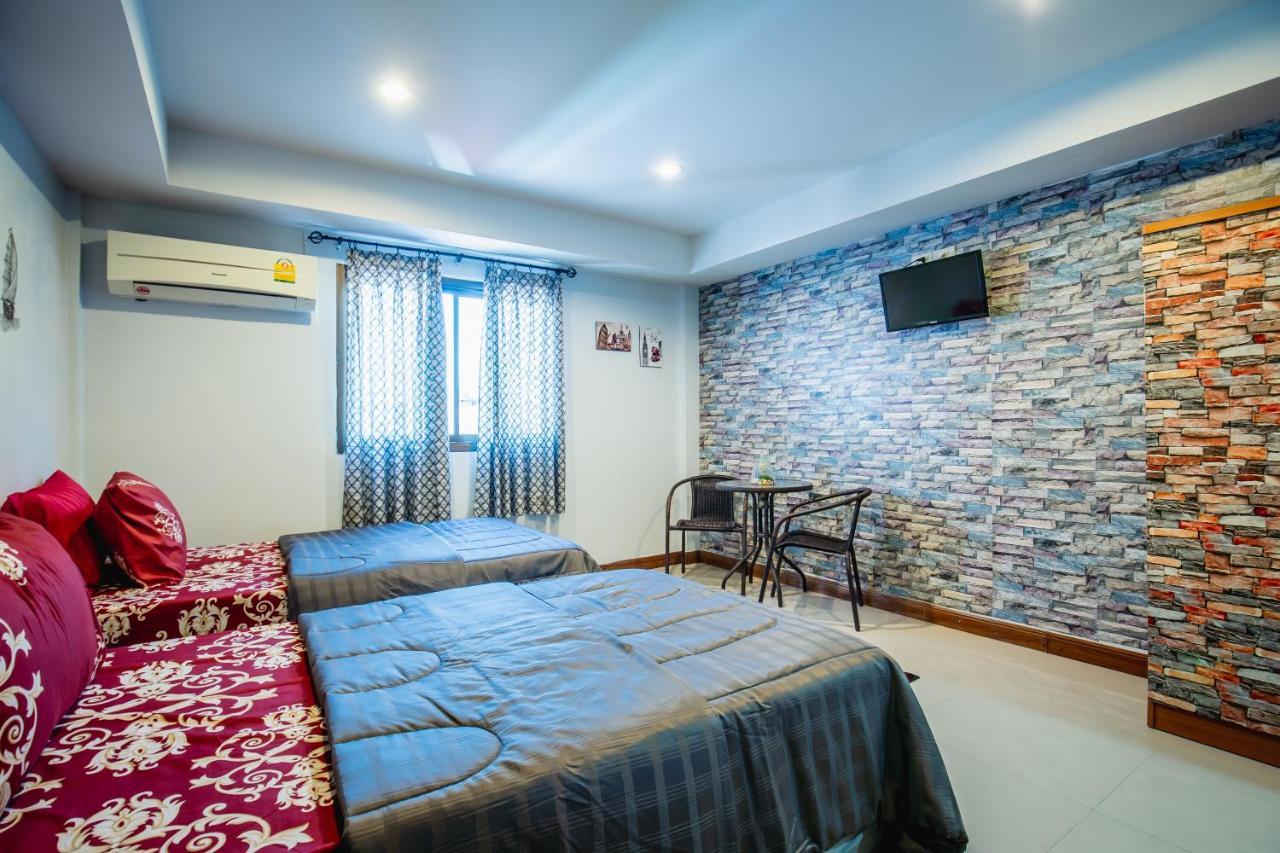 Menulis Coolly House Patong Bed & Breakfast Ngoại thất bức ảnh
