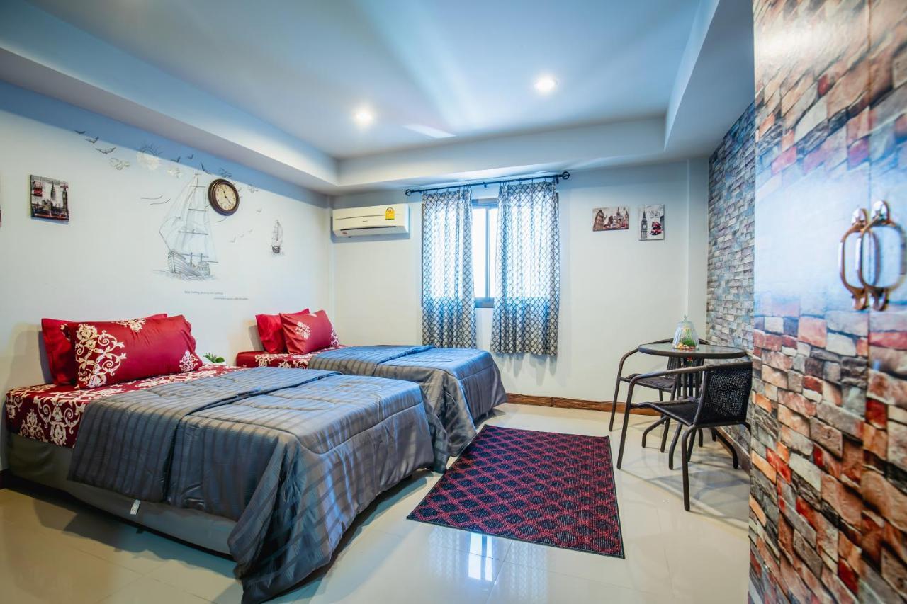 Menulis Coolly House Patong Bed & Breakfast Ngoại thất bức ảnh