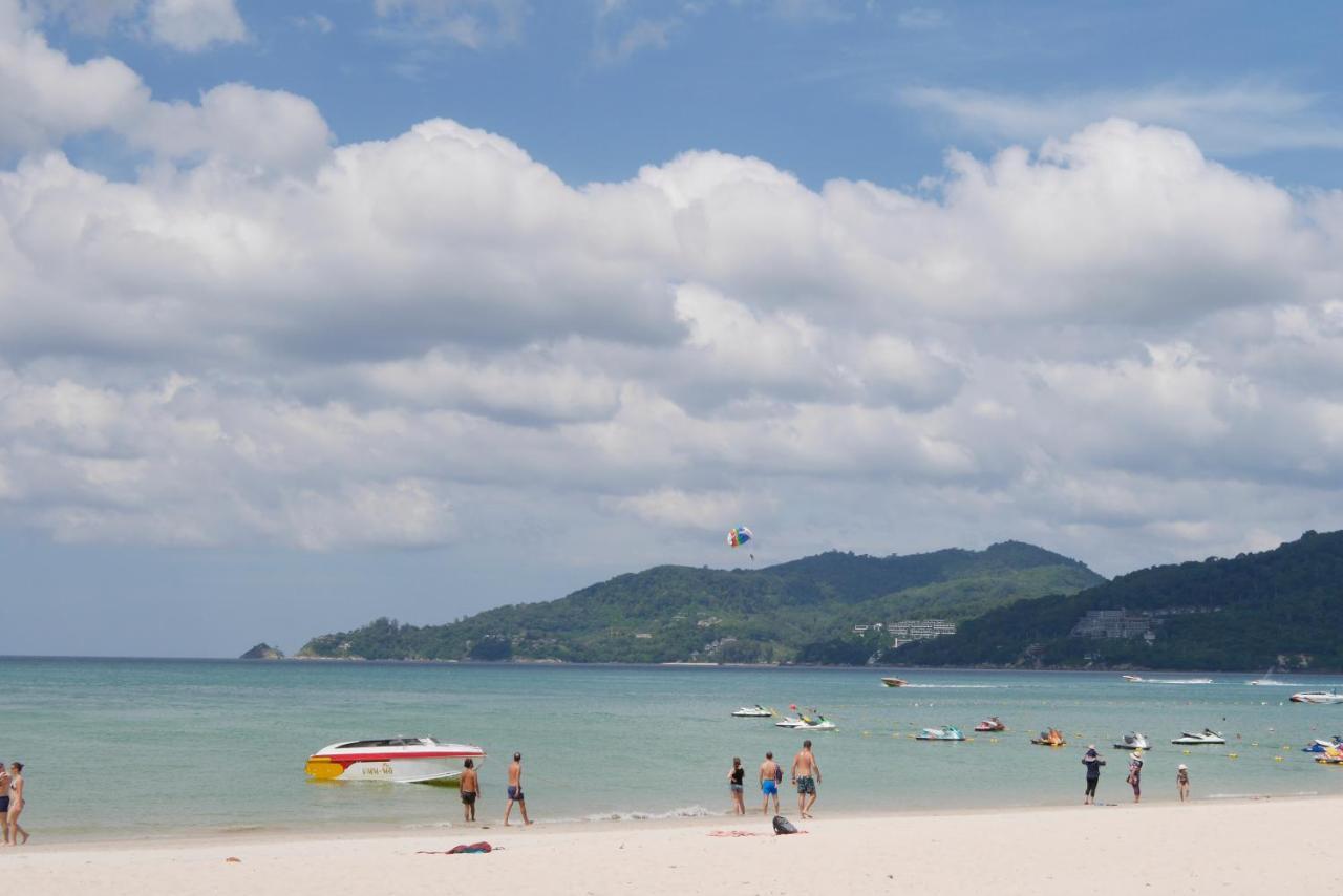 Menulis Coolly House Patong Bed & Breakfast Ngoại thất bức ảnh